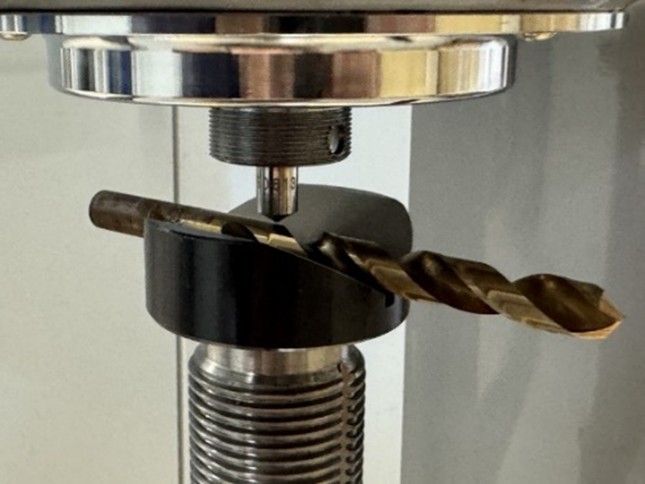 Столик с V-образной канавкой.jpg